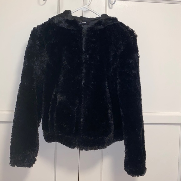Fashion Nova Tops - Fashion Nova Small Black Faux Fur Oversized Hoodie